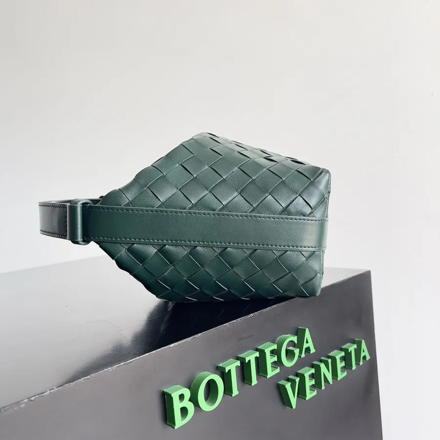 Bottega Veneta Intrecciato Lunch Tote