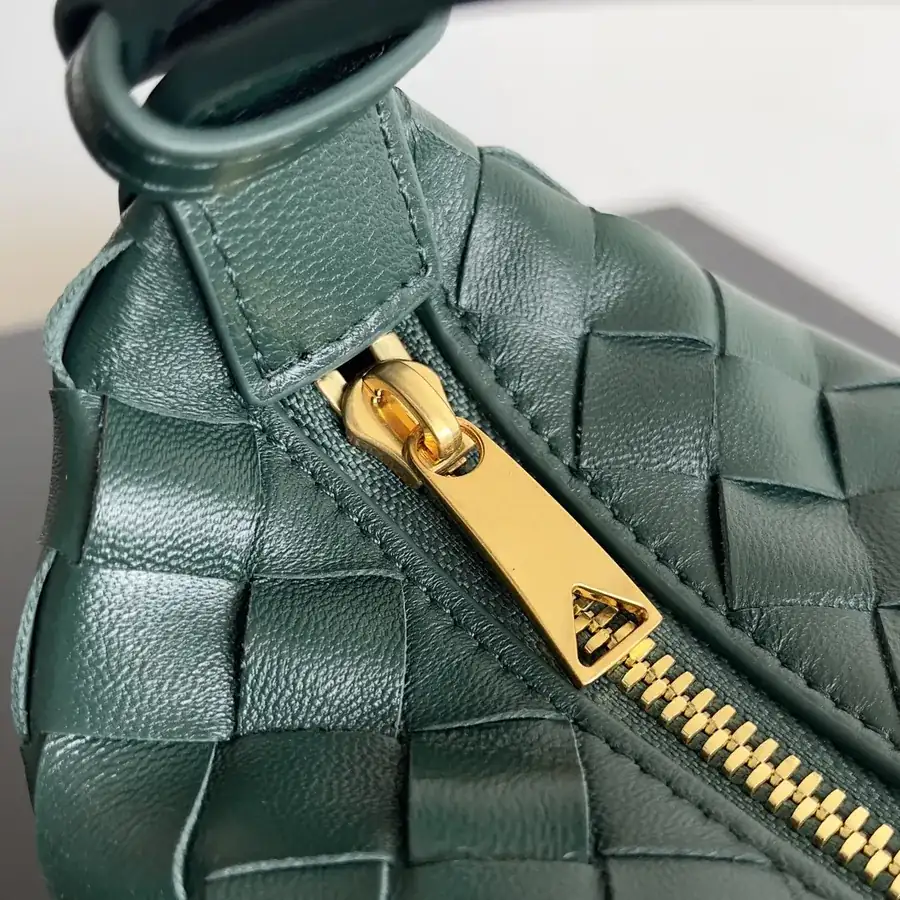 Bottega Veneta Intrecciato Lunch Tote