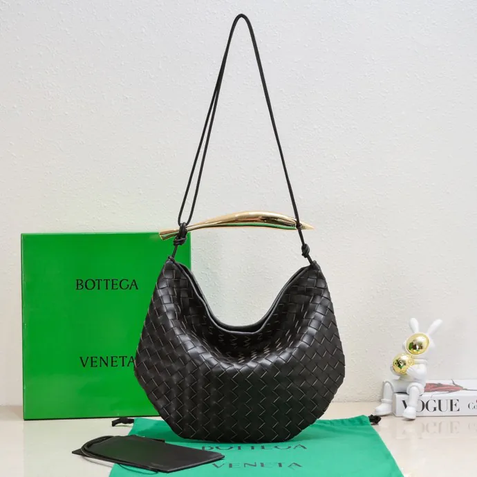 Bottega Veneta Sardine Large Bucket Bag