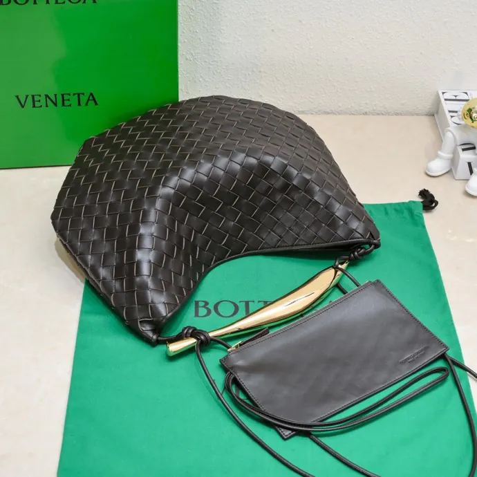 Bottega Veneta Sardine Large Bucket Bag