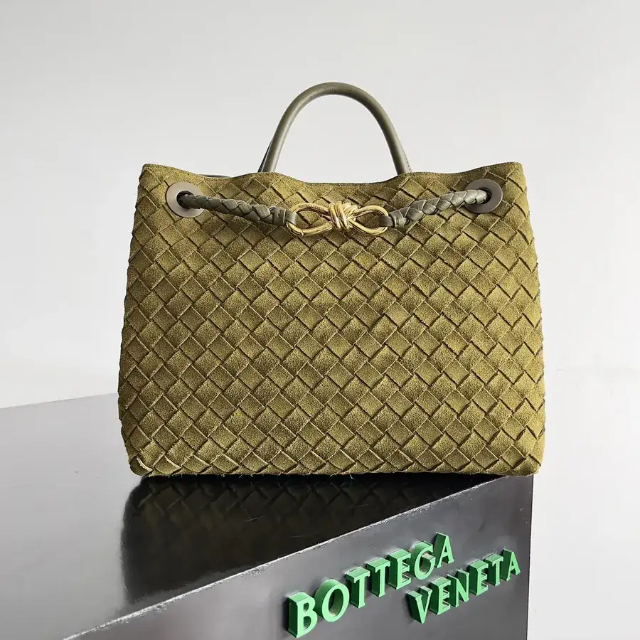 Bottega Veneta 2023 New Andiamo Bucket Bag