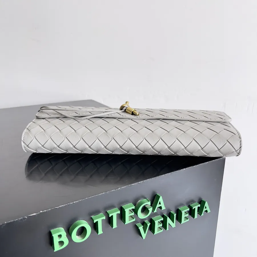 BV Andiamo Evening Handbag, Elegant and Timeless