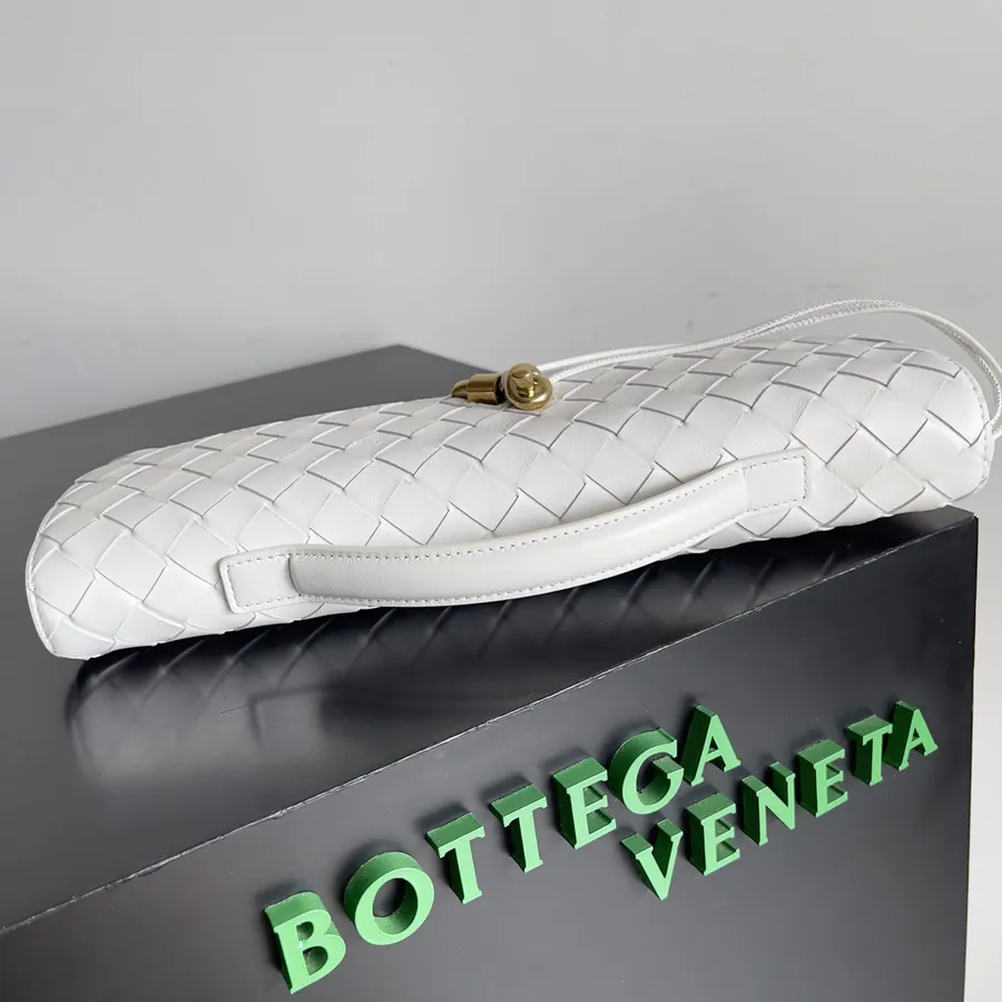 BV Andiamo Evening Handbag, Timeless Elegance