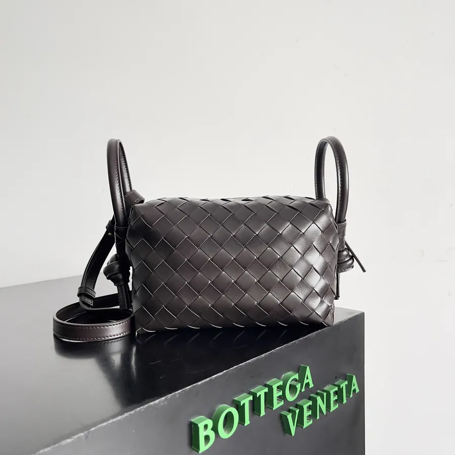 BOTTEGA VENETA 2024 New Loop Minimalist Design, Versatile Carry