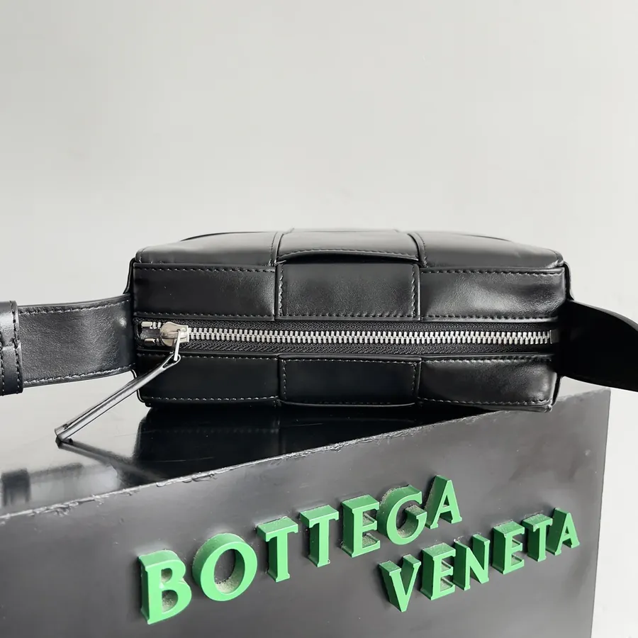 BOTTEGA VENETA Mini Cassette Stylish and Sophisticated Design