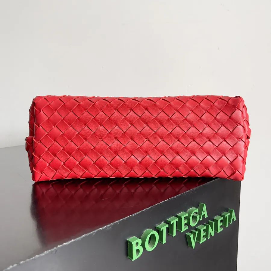 Bottega Veneta 2023 New Andiamo Bucket Bag