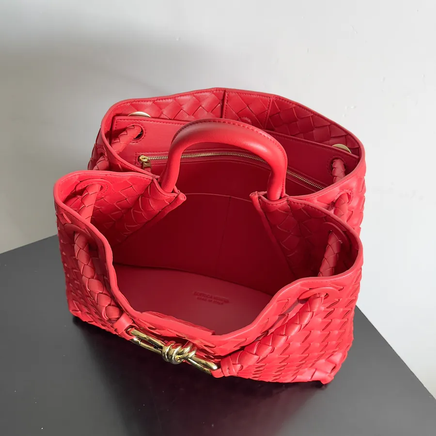 Bottega Veneta 2023 New Andiamo Bucket Bag