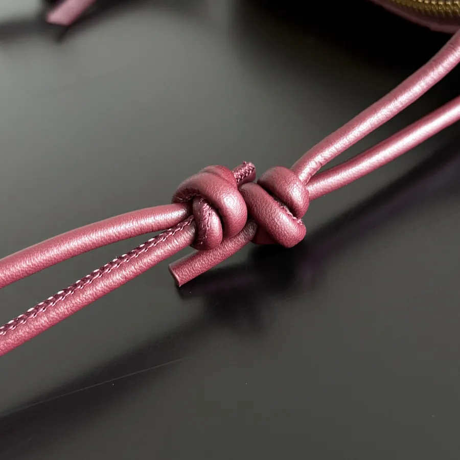 BV New Mini Pouch Bottegaveneta
