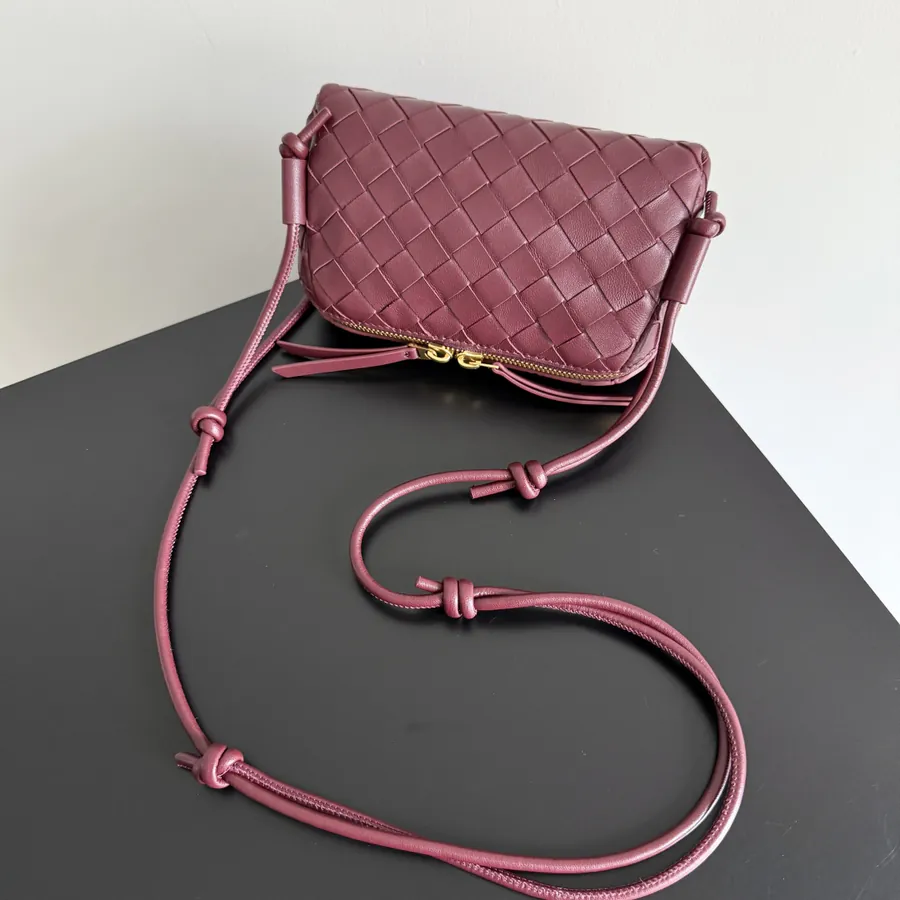 BV New Mini Pouch Bottegaveneta
