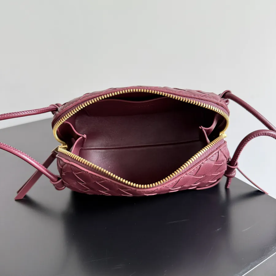 BV New Mini Pouch Bottegaveneta