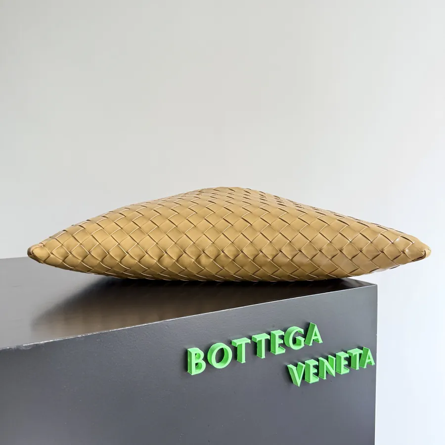 Bottega Veneta Hop Tote Seamless Design, Grained Calfskin