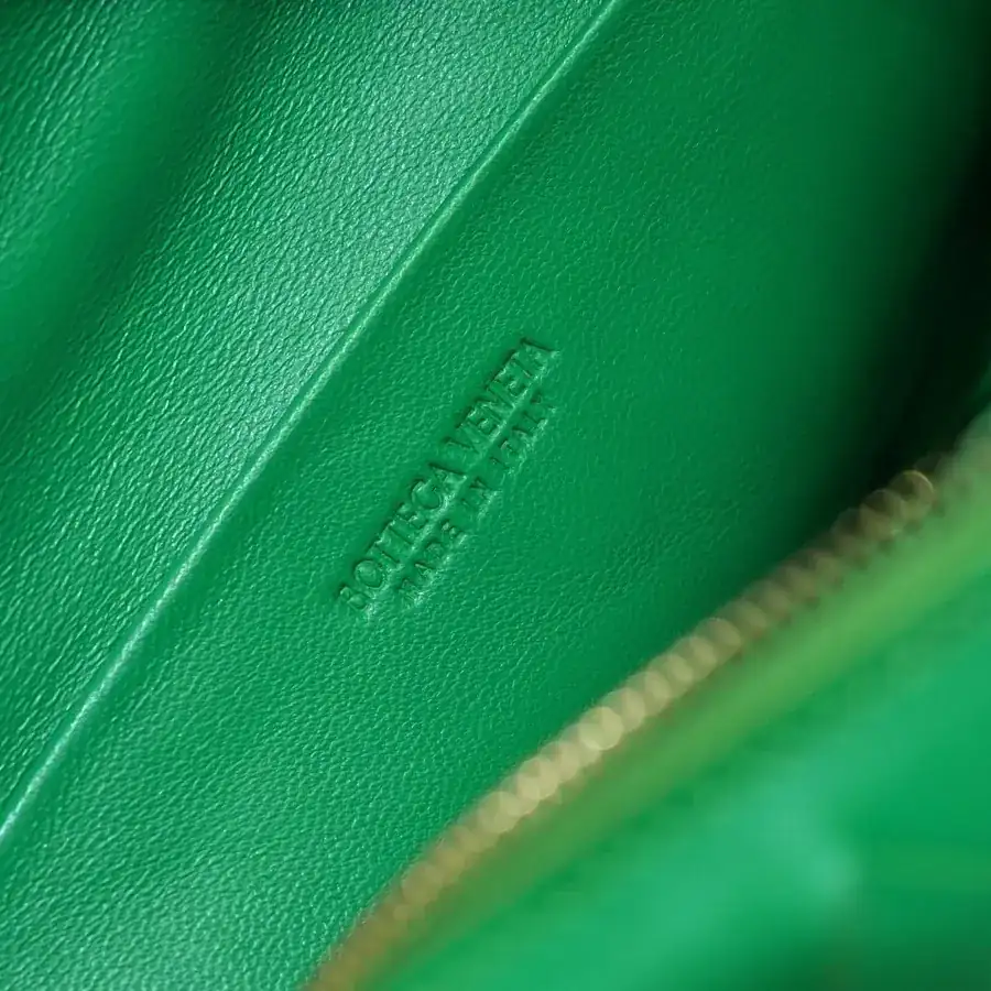 B家 New Large Loop Camera Bag