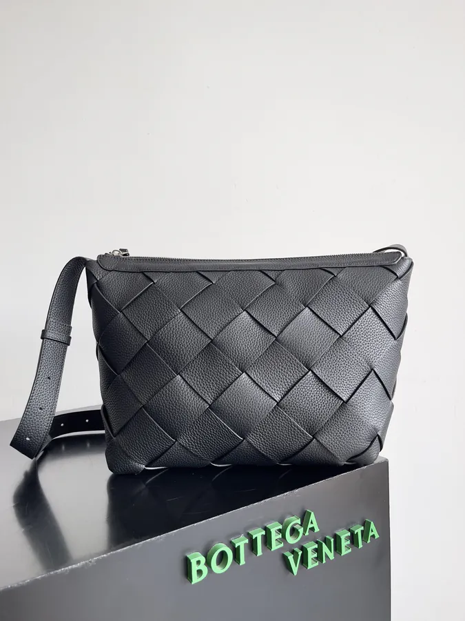 BOTTEGA VENETA Diago Hobo Bag in Grained Calfskin