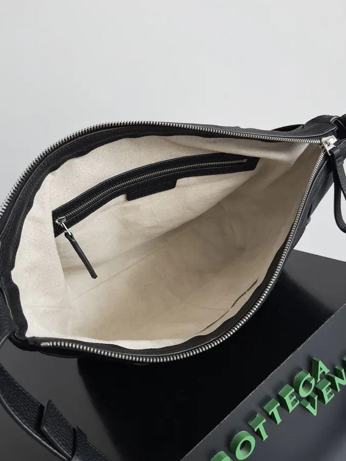 BOTTEGA VENETA Diago Hobo Bag in Grained Calfskin