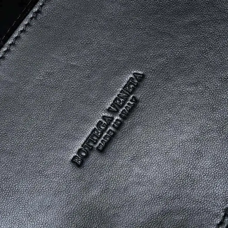 Bottega Veneta 2023 New Andiamo Bucket Bag