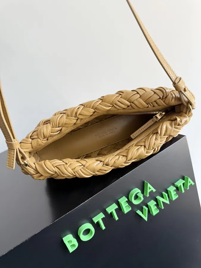 Bottega Veneta Latest Kalimero Cha Cha Handbag