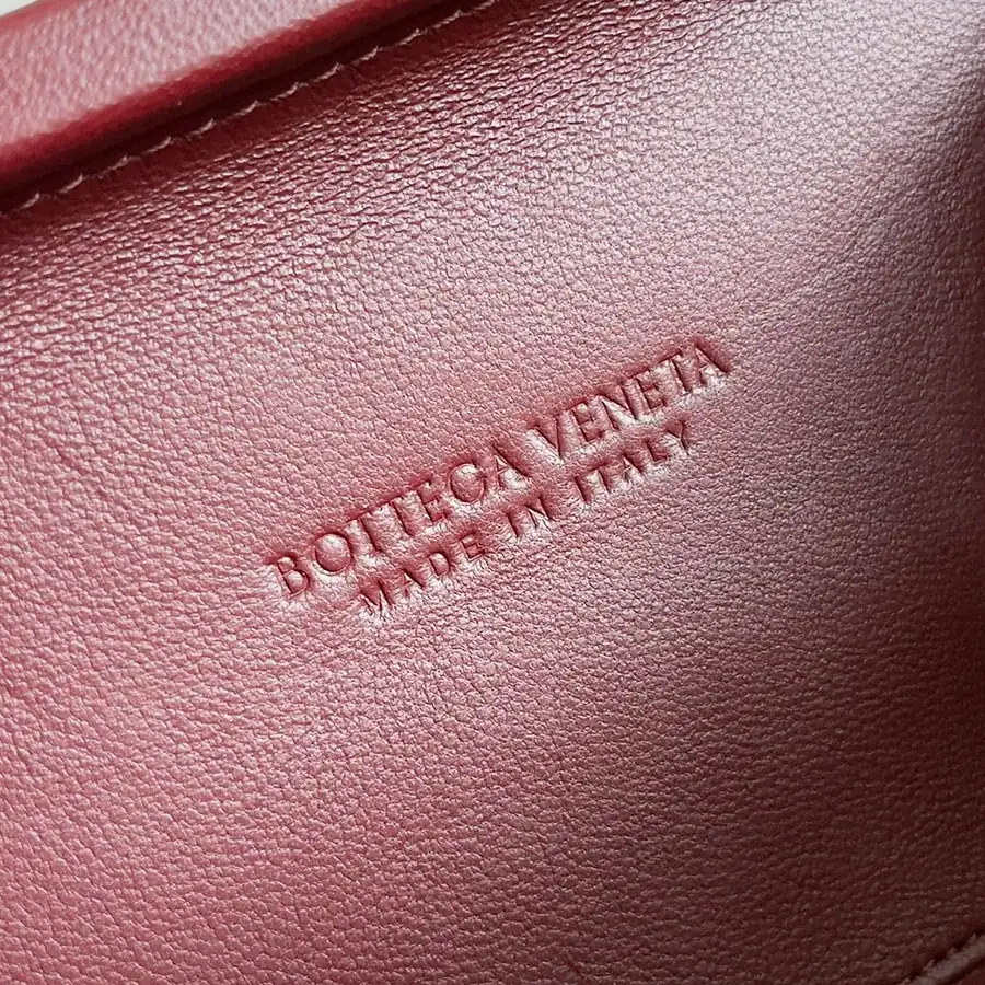 BOTTEGA VENETA Ladies KNOT Evening Bag with Chain