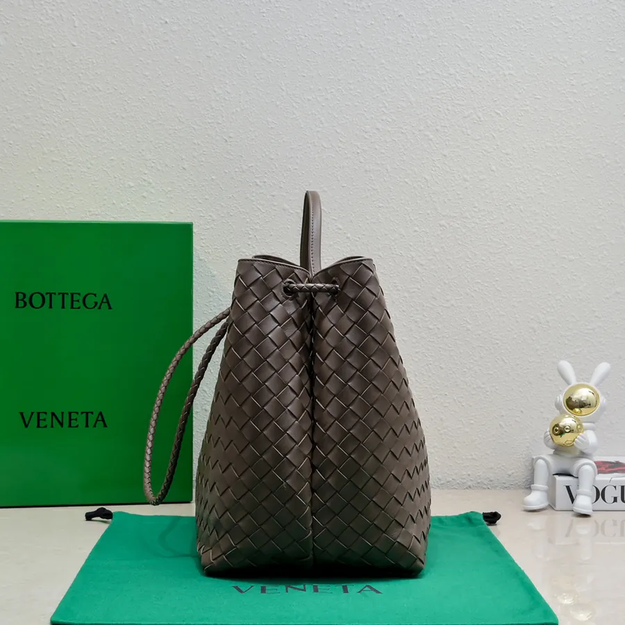 Bottega Veneta Andiamo Handbag Classic Leather Weave with Gold Tassel