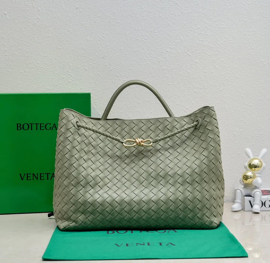 Bottega Veneta Andiamo Handbag Nappa Leather
