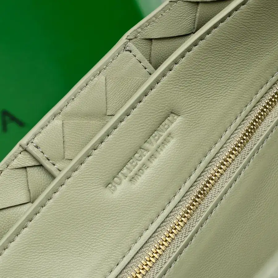 Bottega Veneta Andiamo Handbag Nappa Leather