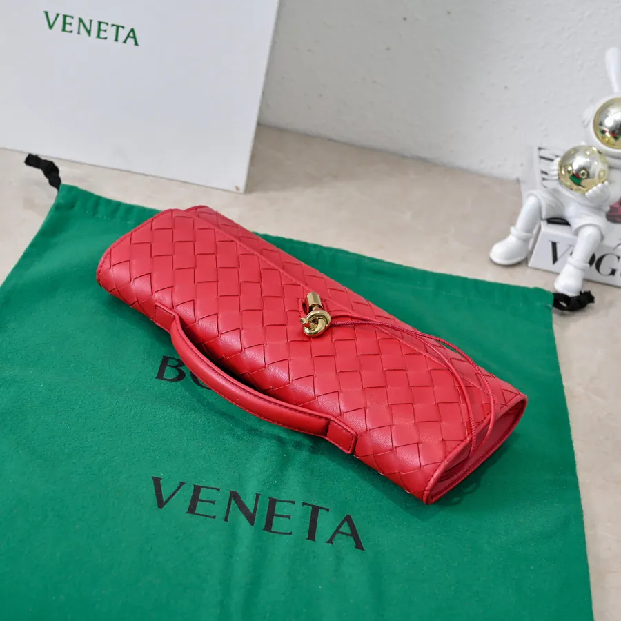 BV Andiamo Evening Clutch, A Must Have for the Discerning Fashionista