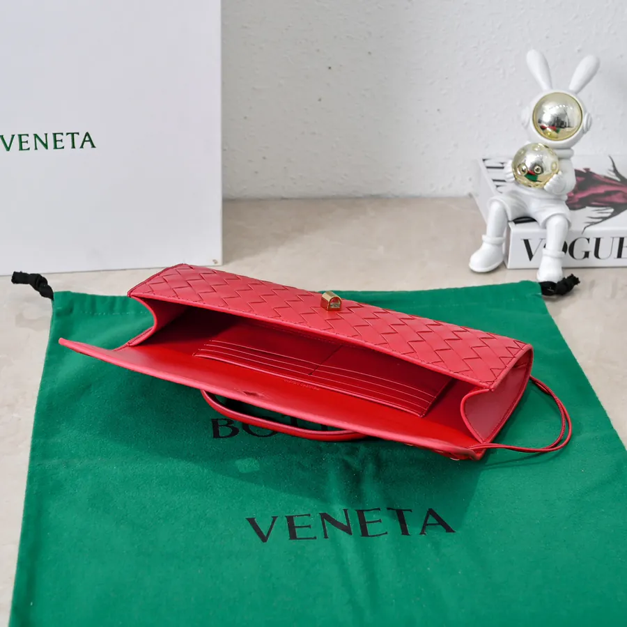 BV Andiamo Evening Clutch, A Must Have for the Discerning Fashionista