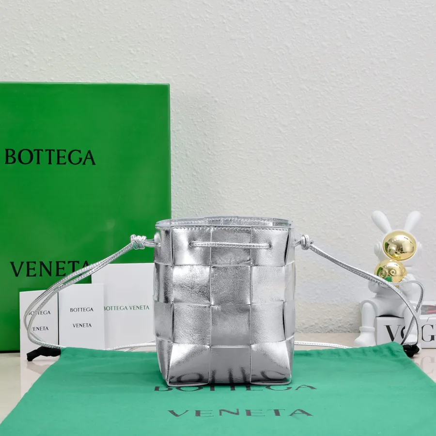 Bottega Veneta New编织小水桶包 Large Size