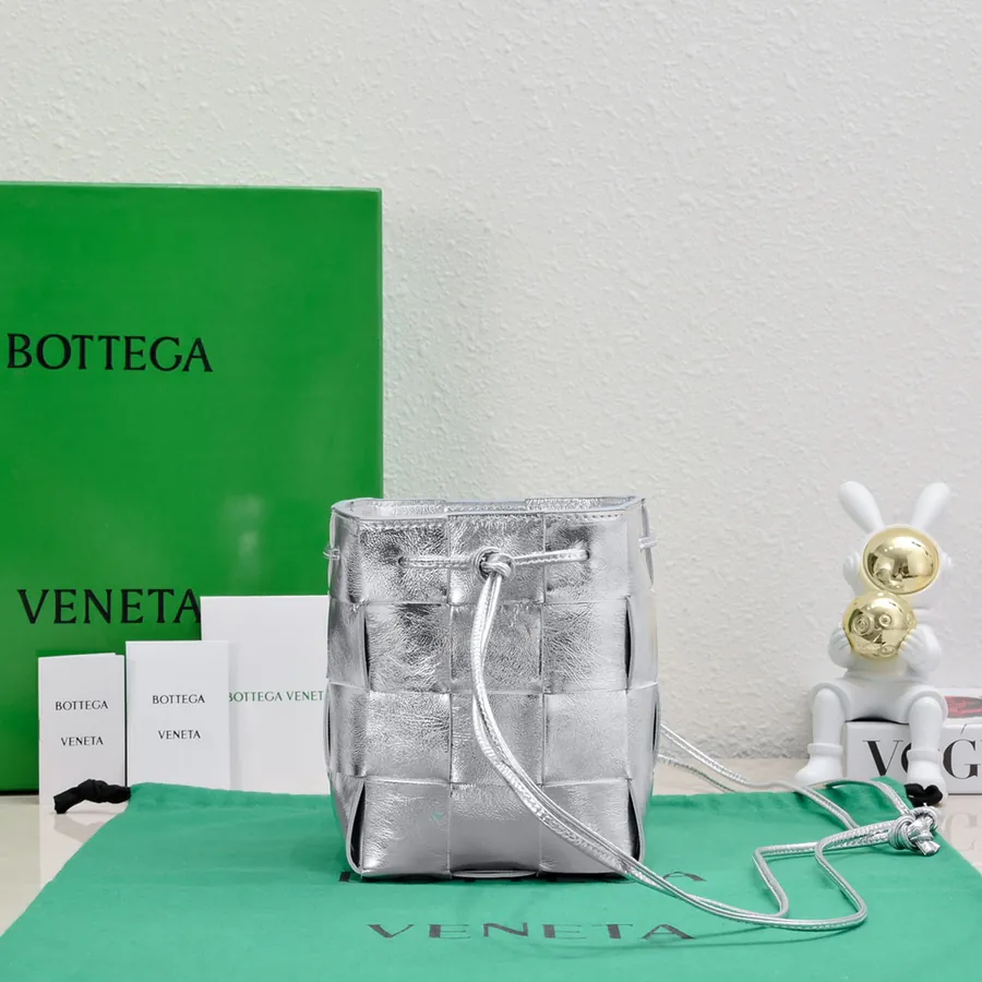 Bottega Veneta New编织小水桶包 Large Size