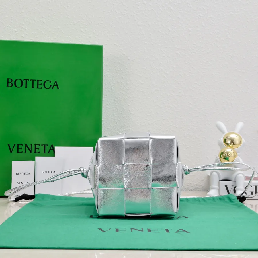 Bottega Veneta New编织小水桶包 Large Size