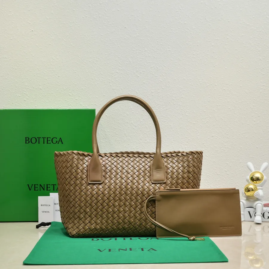 BV Iconic CABAT Bag Medium 32 Size