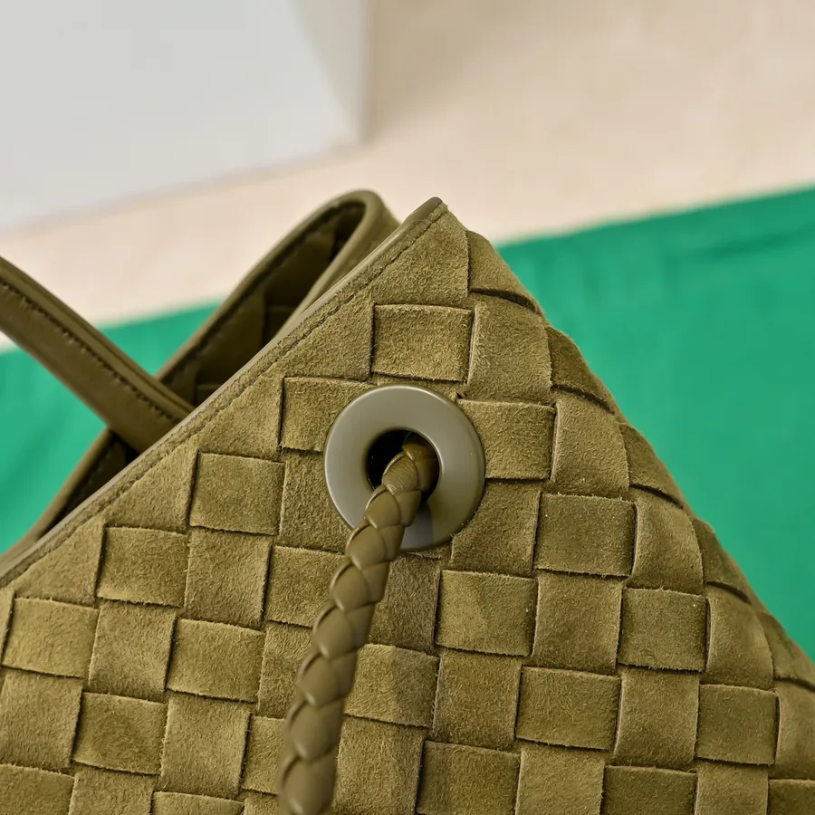 Bottega Veneta 2024 New Andiamo Bucket Bag