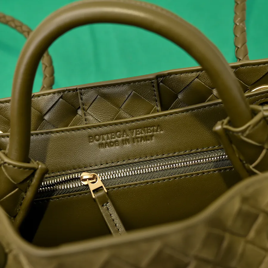 Bottega Veneta 2024 New Andiamo Bucket Bag