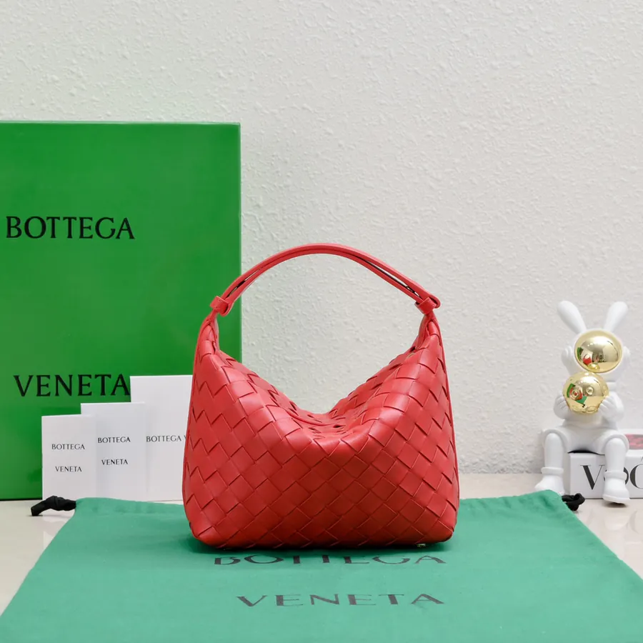 Bottega Veneta Shoulder Lunch Bag