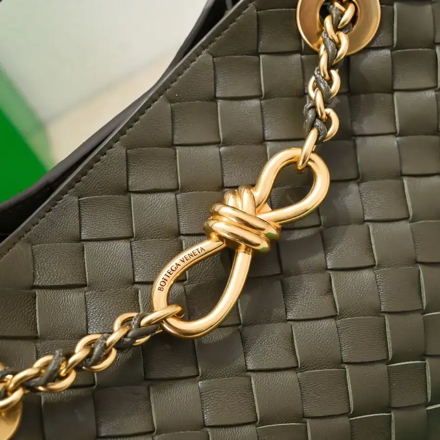 BOTTEGA VENETA Andiamo Small Chain Crossbody Bag