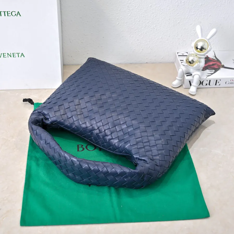 Bv New Medium HOP Bag with Grained Calfskin and Leather Handle