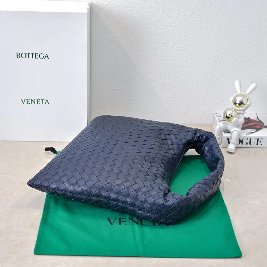 Bv New Medium HOP Bag with Grained Calfskin and Leather Handle