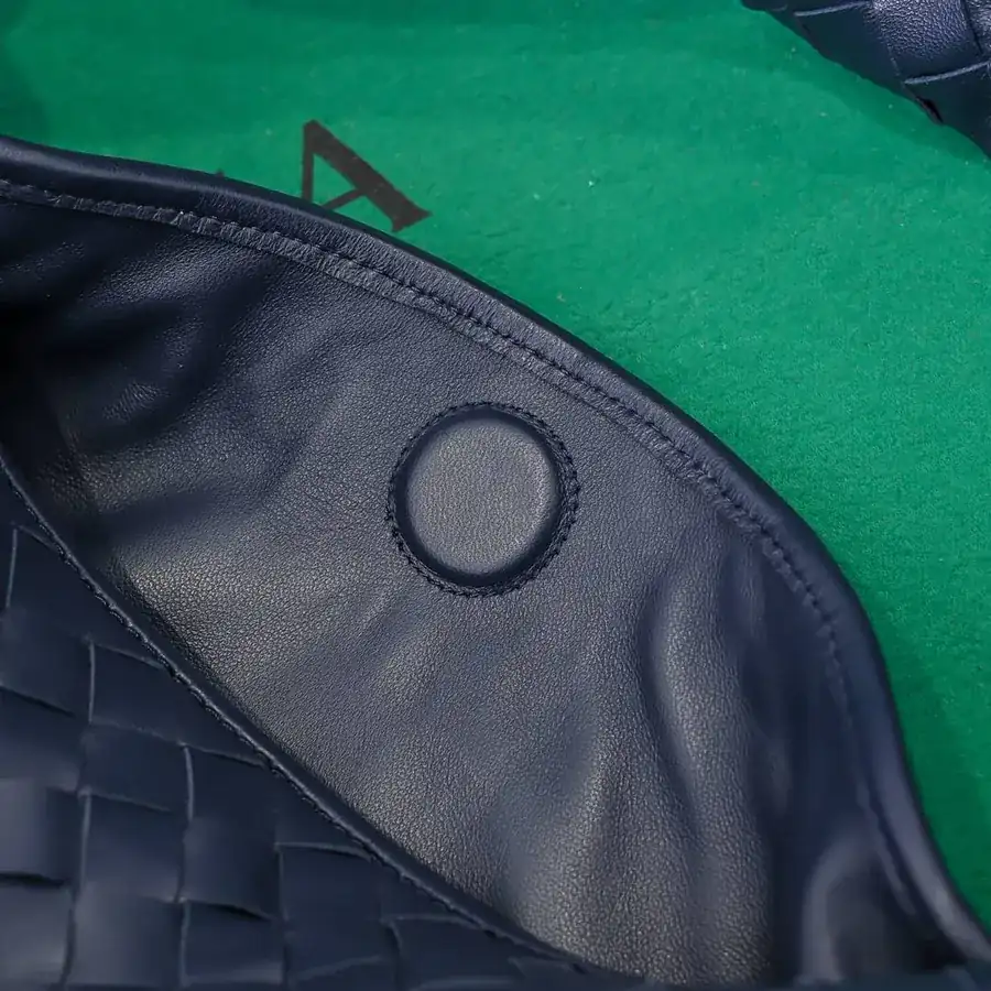 Bv New Medium HOP Bag with Grained Calfskin and Leather Handle