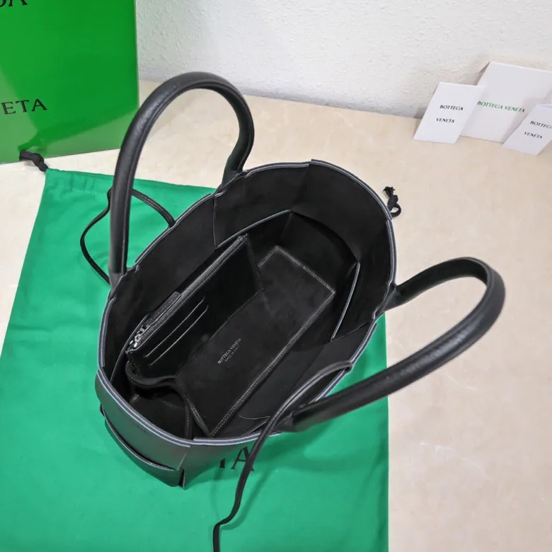 Arco Tote in Grained Calfskin, SLIP Handbag