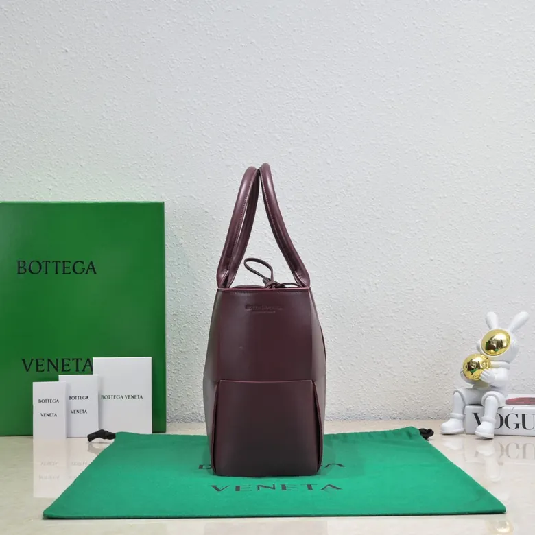 Arco Large Tote Handbag with Grained Calfskin and Inner Calfskin SLIP