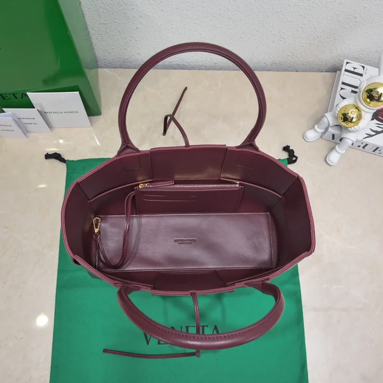 Arco Large Tote Handbag with Grained Calfskin and Inner Calfskin SLIP