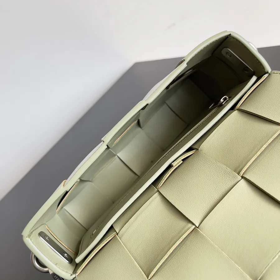 BV Cassette Bag Stylish and Versatile
