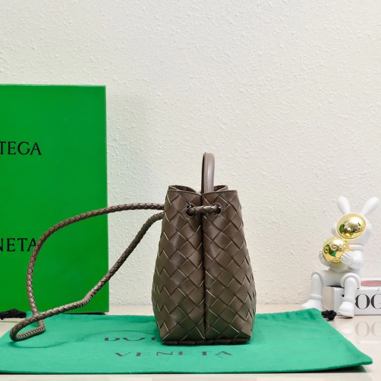 Intrecciato编织小号手提包,可调节肩带