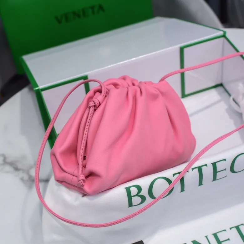 Bottega Veneta Pouch Pouch in Soft Grained Calfskin