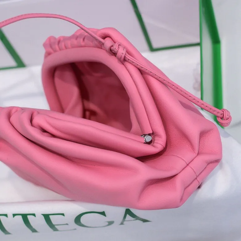 Bottega Veneta Pouch Pouch in Soft Grained Calfskin