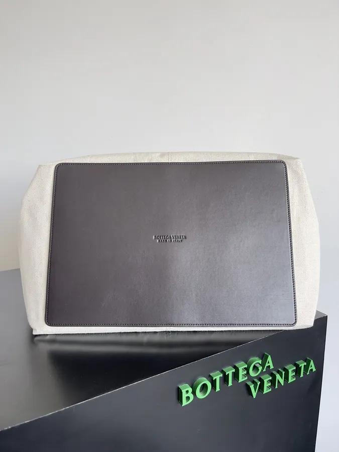 BV 2023 Early Autumn Tote Bag Flip Flap