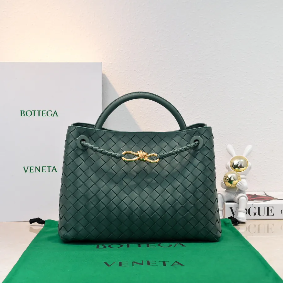 Bottega Veneta 2023 New Andiamo Bucket Bag