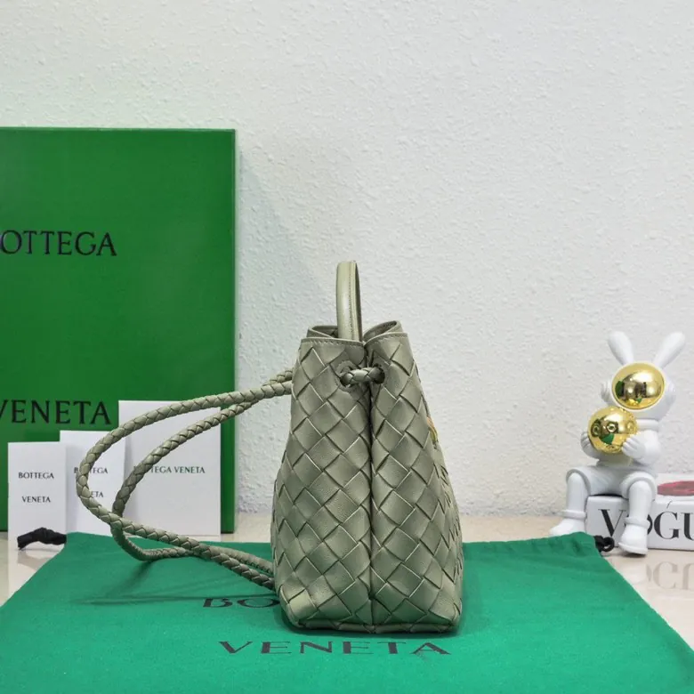 B Intrecciato编织小号手提包,滑动斜挎背带