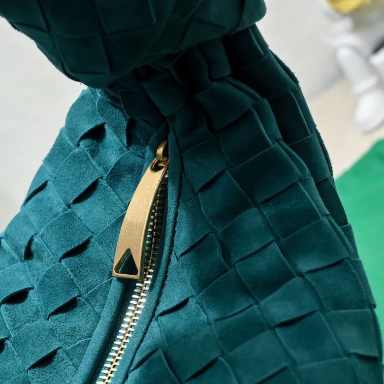 JODIE Bucket Bag in Grained Calfskin