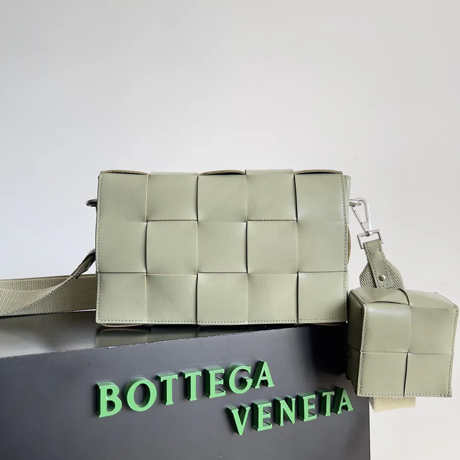 BV Cassette Bag Stylish and Versatile