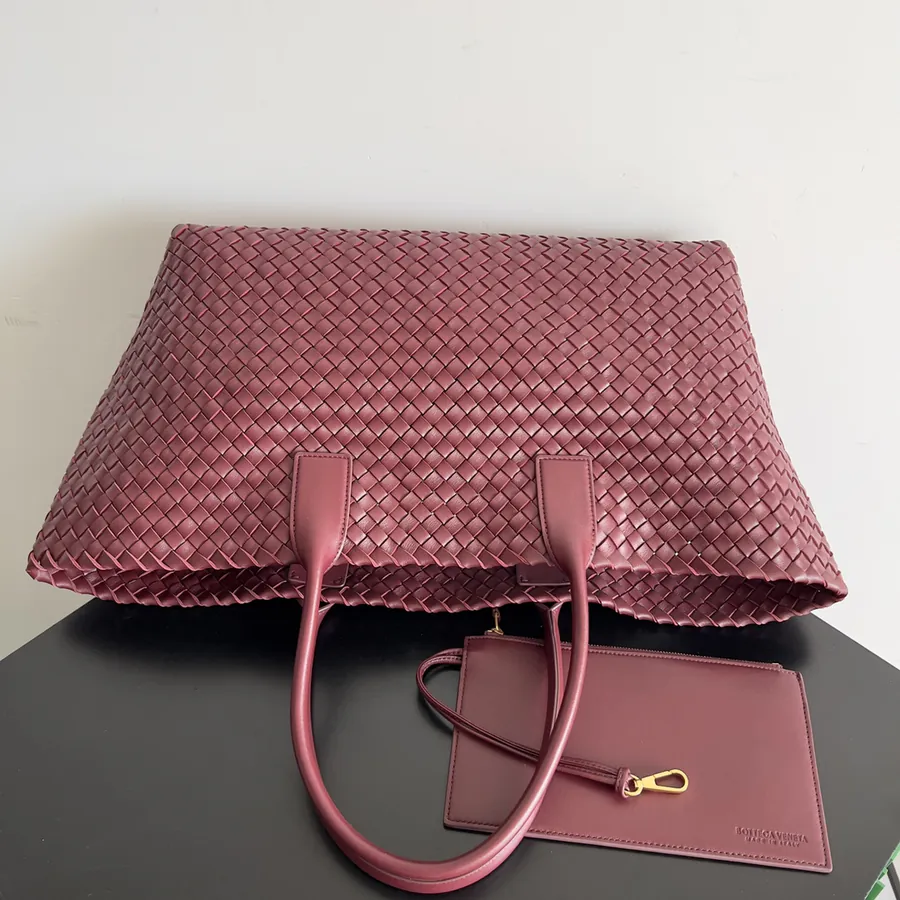 Bottega Veneta Cabat Classic Large Bucket Bag